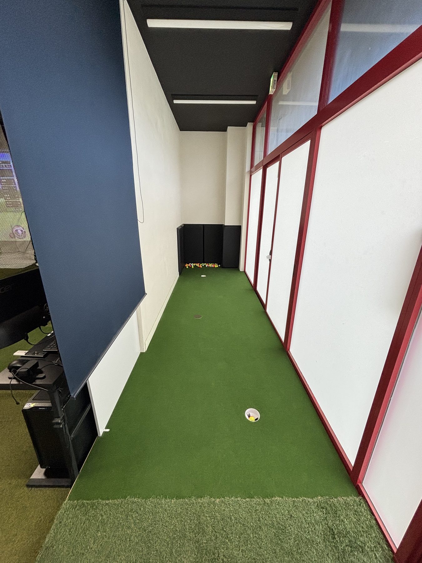 ROUTE43 GOLF RANGE のパッティンググリーン